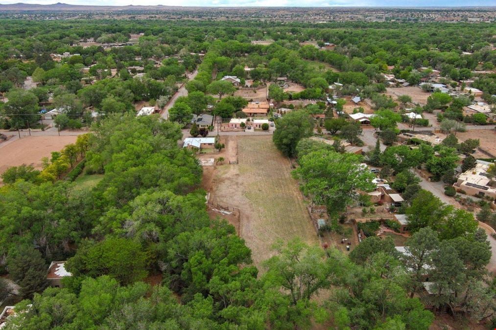 7404 Guadalupe Trail NW