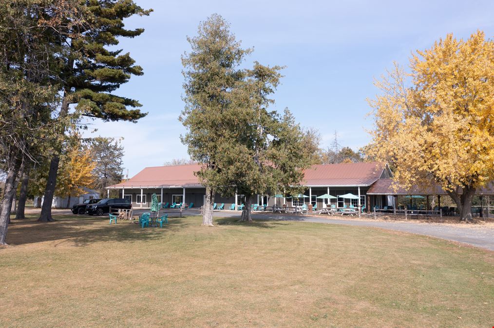 Deer Lake Winery & Event Center