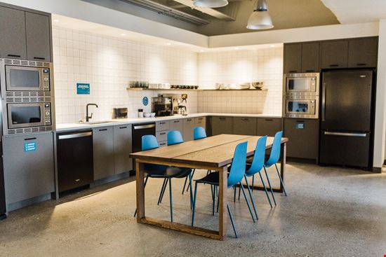Aspen Flex by Aspen Properties - Aspen Flex - 333 11 Ave SW