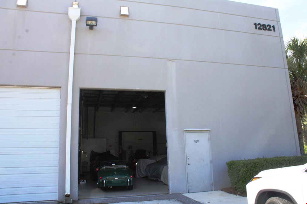 2,400 SF Flex Condo For Sale in Fort Myers