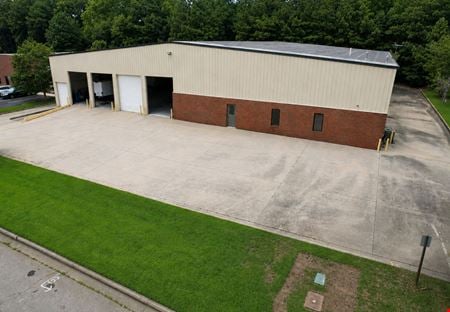 Preview of Industrial space for Rent at 6919 Oak Ridge Commerce Way