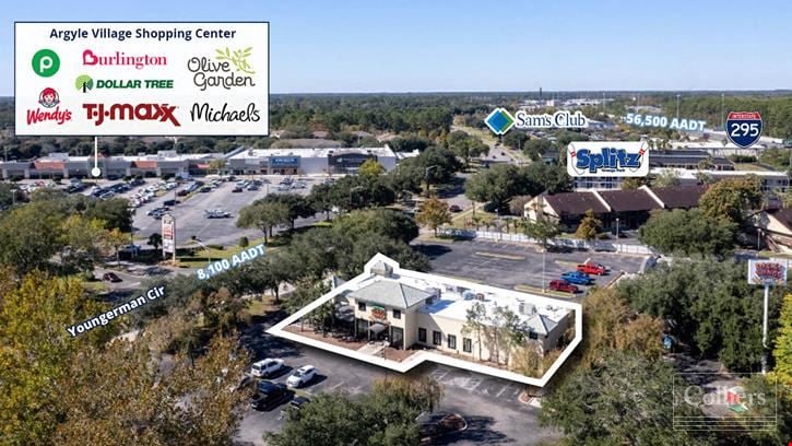 High-Profile 6,867± SF Second-Generation Restaurant | 1.52 AC | 74 Parking Spaces | I-295/Blanding Corridor
