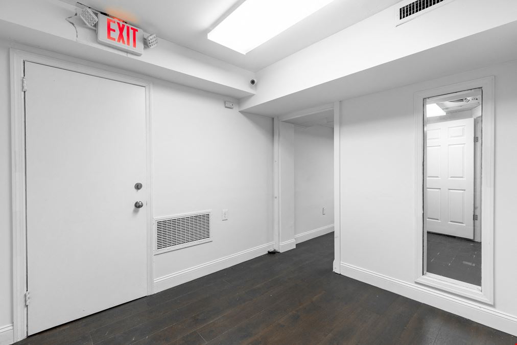 221-223 Park Avenue