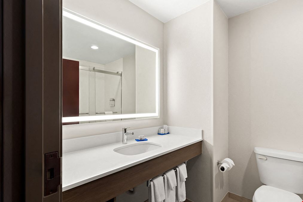 Holiday Inn Express & Suites Perry