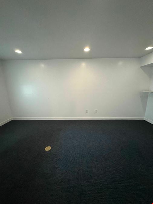59 W 9th St