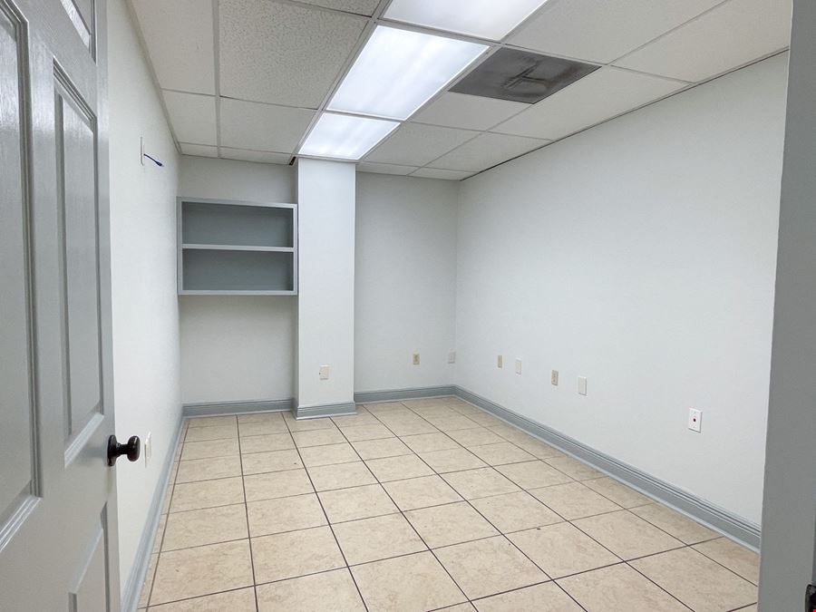 Flexible Office Warehouse Space Near I-10 and Airline Highway