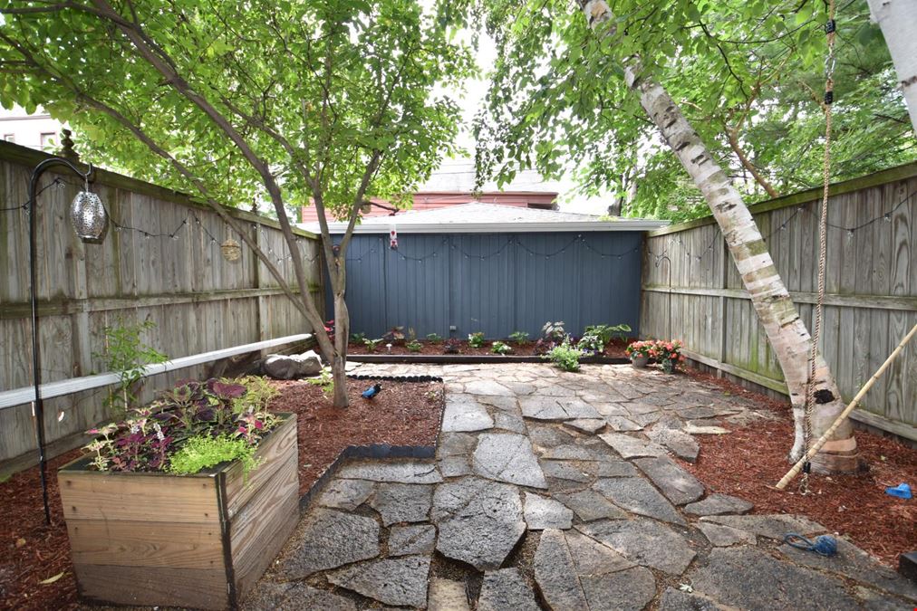 Multifamily property in Chicago, IL