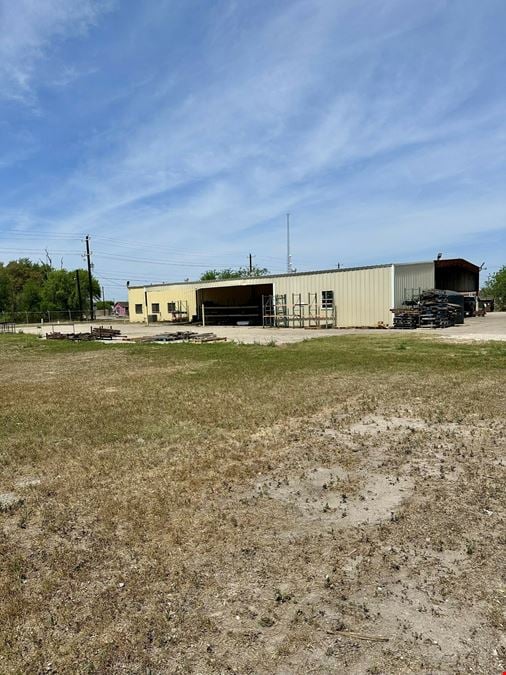 5,475 SF Office/Shop on 1.75 Acres
