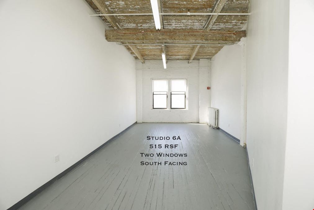 Urban Yard + Footbridge + Queensbridge Studios in Prime Location LIC, Queens