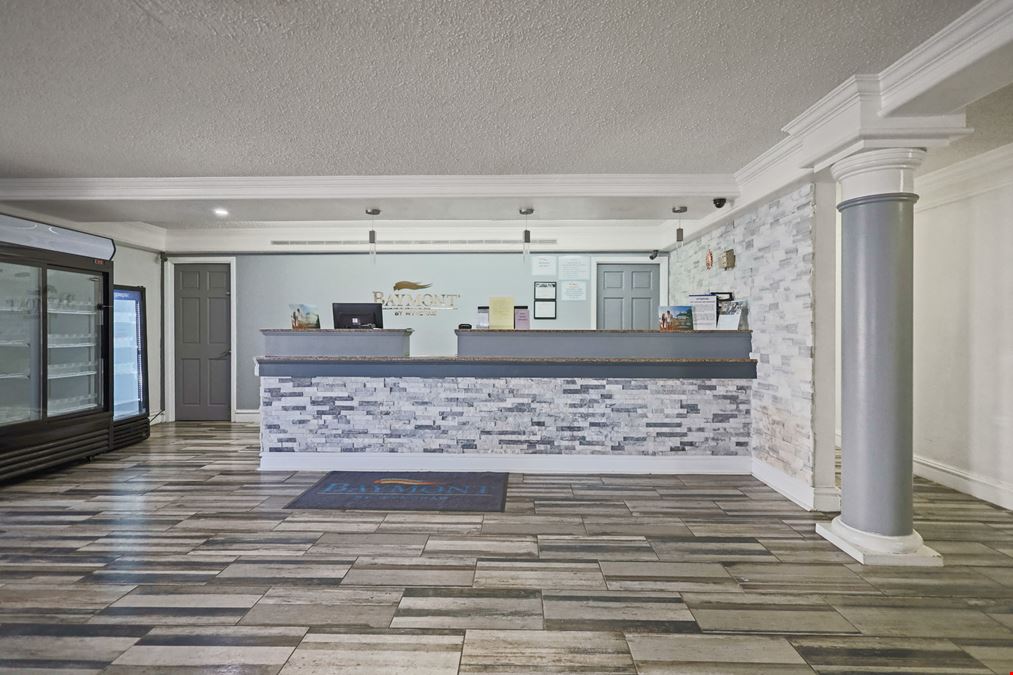 Baymont by Wyndham - Downtown Civic Center