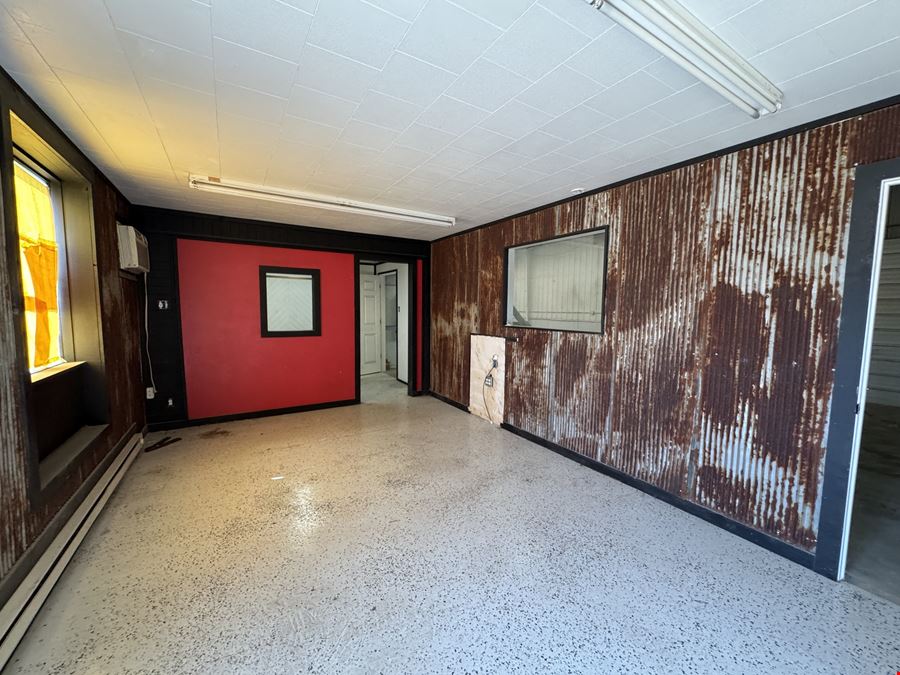 2812 Memorial Hwy