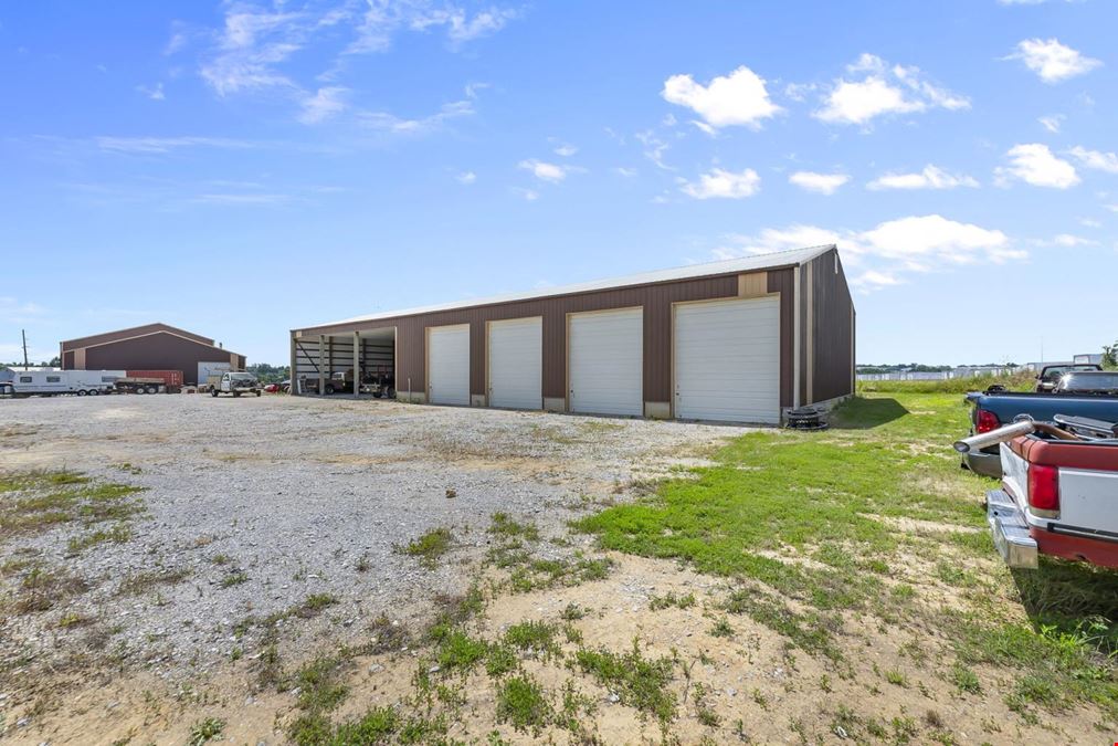 1004 N Main St