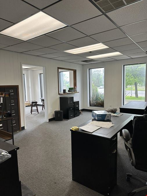 958 Lincolnway East
