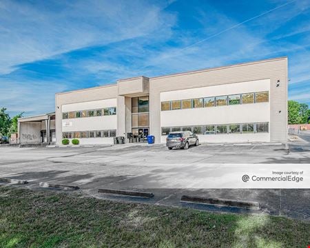 Preview of Industrial space for Rent at 620 Dobbin Road