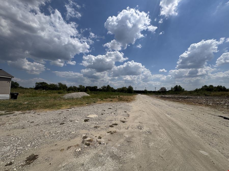±10 Acres of Yard Space on State Highway 276