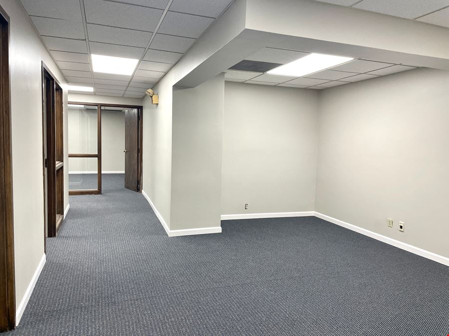 5113 N Executive Dr Suite 106