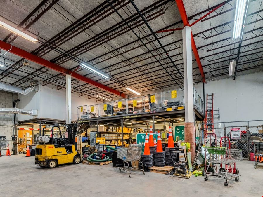 Warehouse with Office in Turnpike Industrial Park