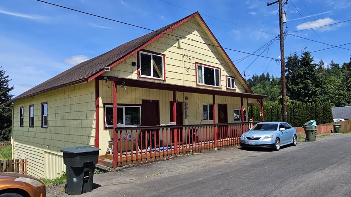 107 Carrolls Ave