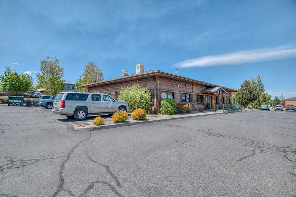 Twin Knolls Retail Center
