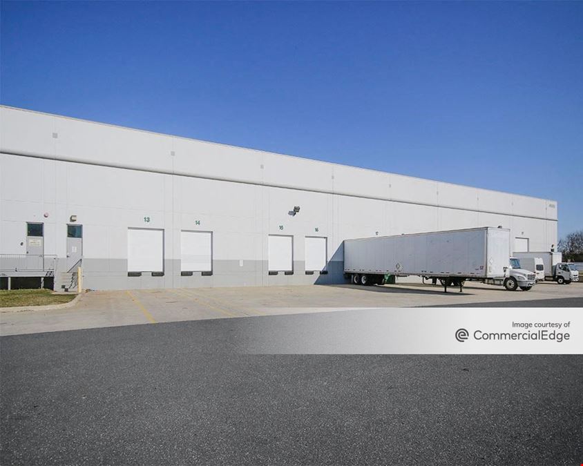 Prologis Dulles Distribution Center - 45055 Underwood Lane & 45070 & 45080 Old Ox Rd