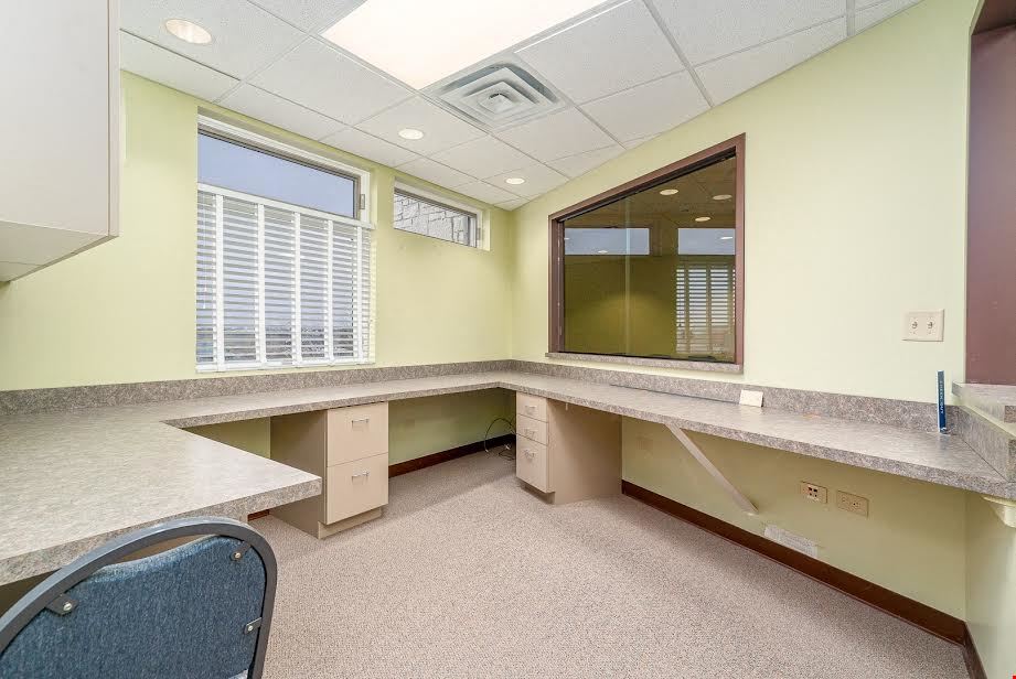 Office Property in Plano, IL - 2A