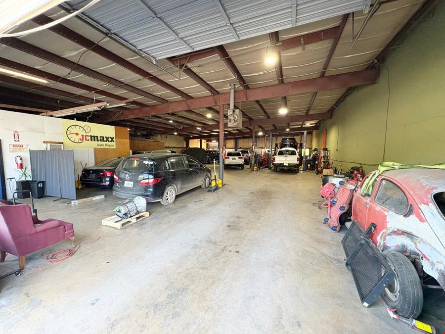 3412 Pelham Parkway - Ken's Auto Parts