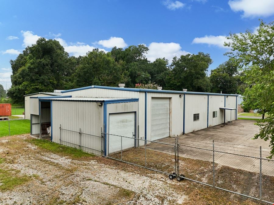 Industrial Office / Warehouse Near I-49 & I-10