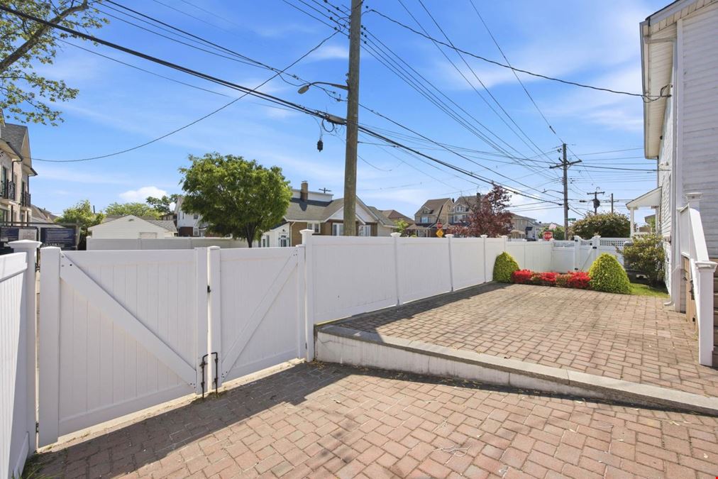 98-19 160th Ave