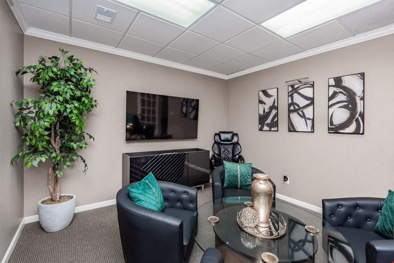 2527 Nelson Miller Pkwy
