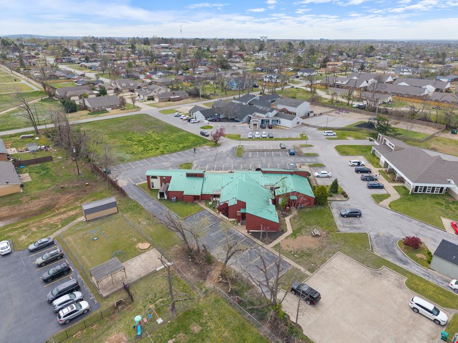 1102-1108 West Poplar Place