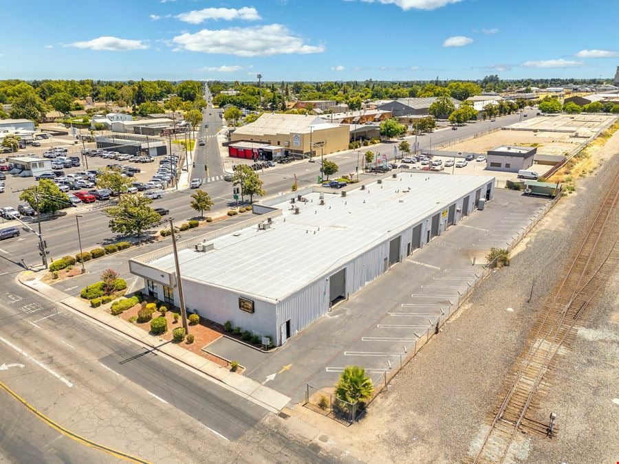 Golden State Blvd Strip Center