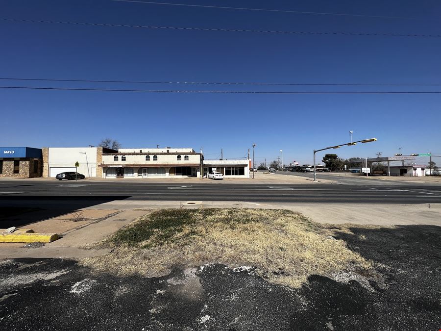 906 E Broadway Street & 101 Hailey Street Sweetwater Texas