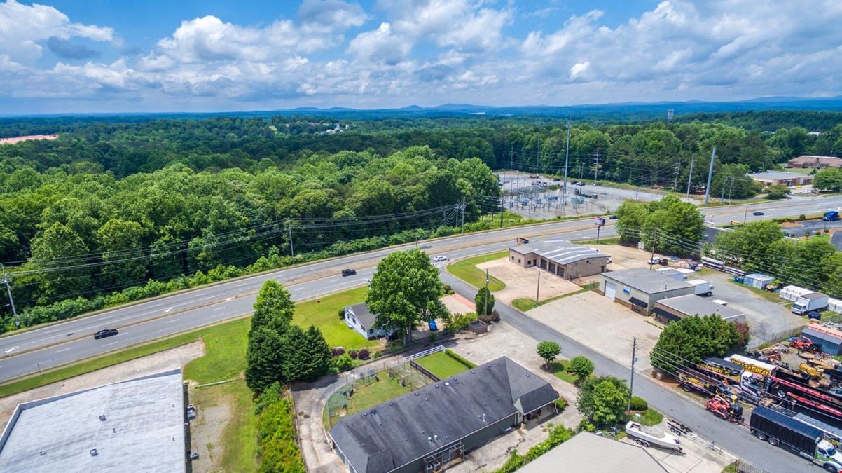 Freestanding Commercial on Bells Ferry Road