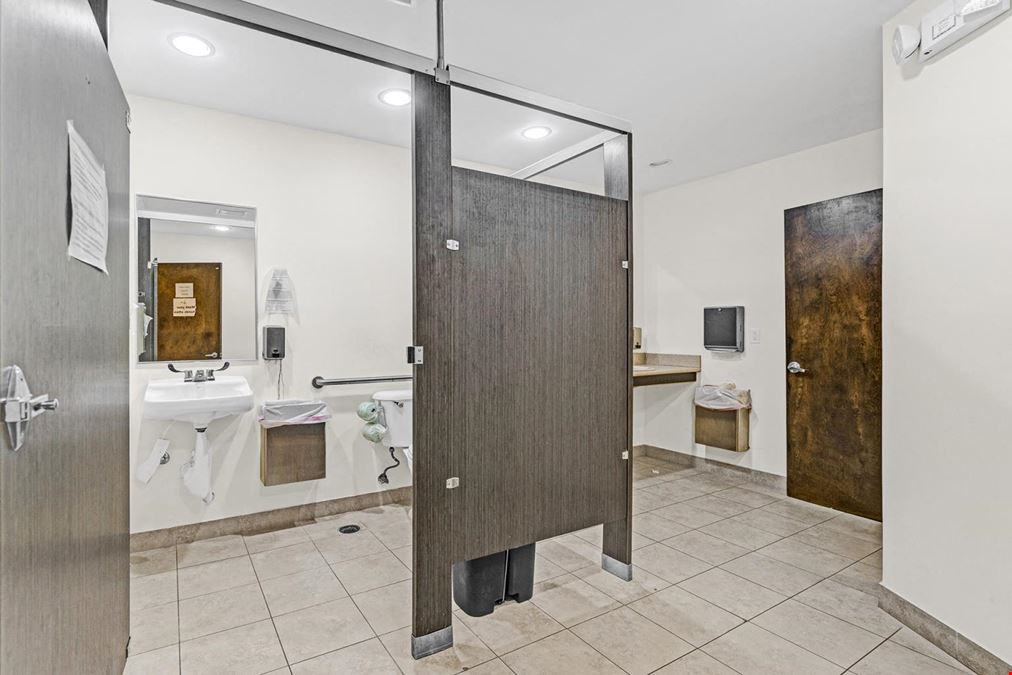 4790 NW 157th Street - 34,515 Sq. Ft.