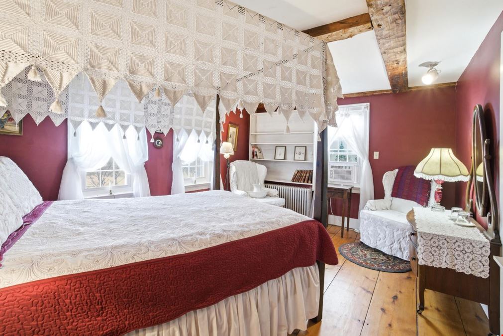 Historic Bed & Breakfast Estate with Event Barn on 5.6 Acres