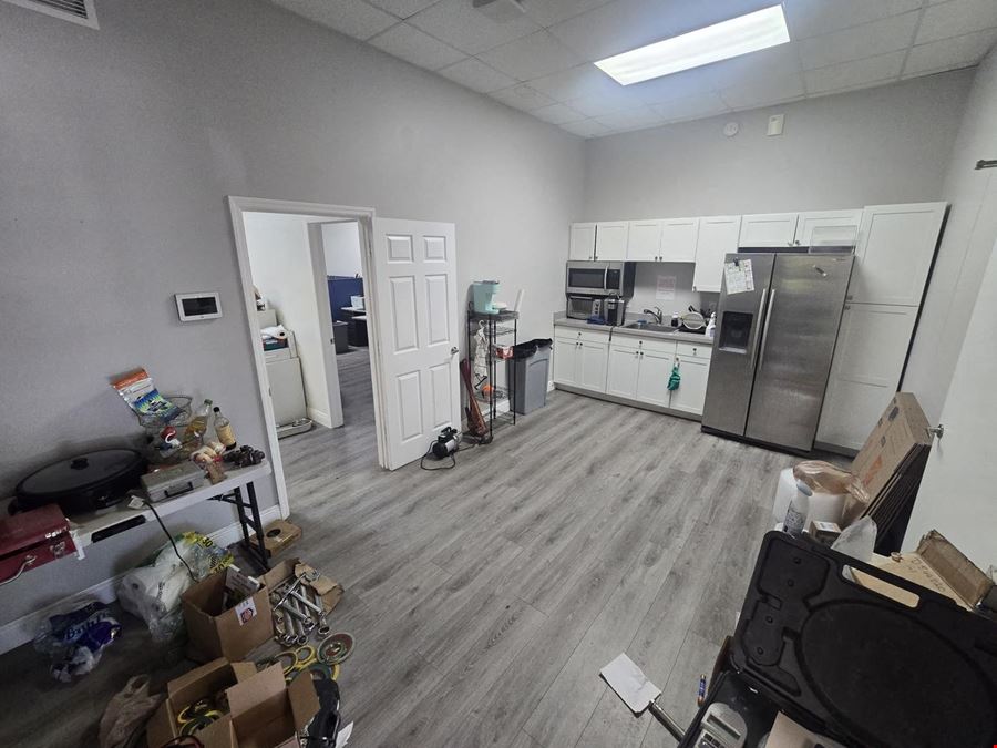 Corner Unit in Sunrise Industrial Park