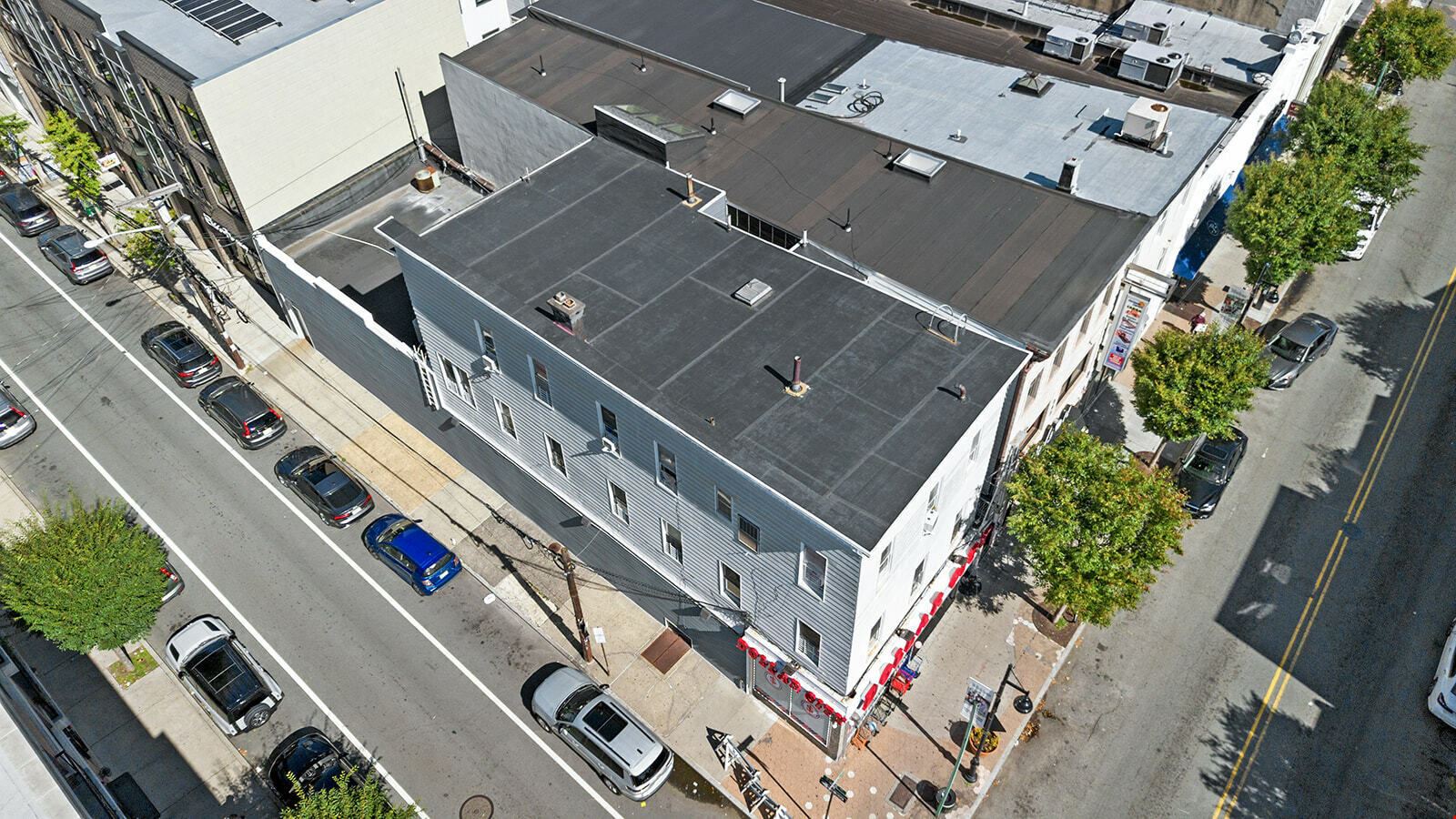 200 Ferry St