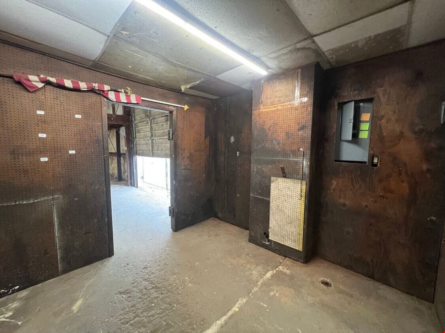 Splendora, TX - Old HWY 59 N -Retail/Warehouse For Sale