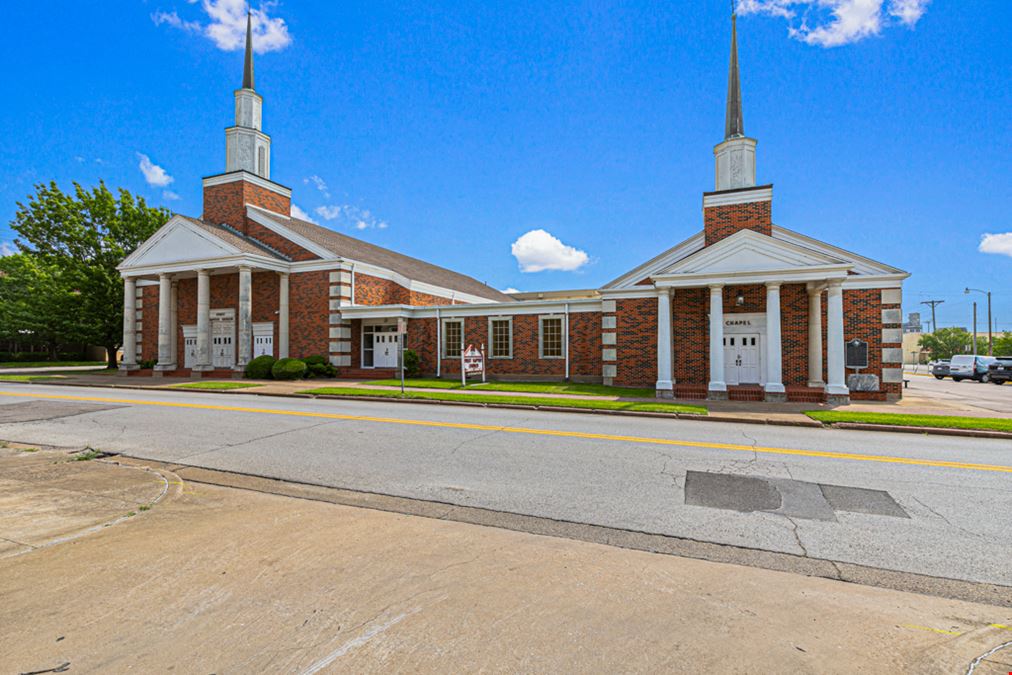 35,000 SF Church & 20,000 SF Youth Center For Sale in Downtown Greenville, TX