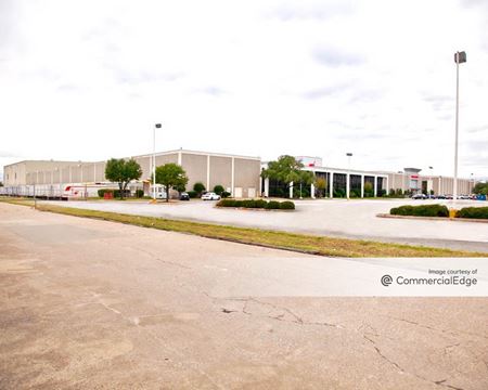 Preview of Industrial space for Rent at 14303 Inwood Road