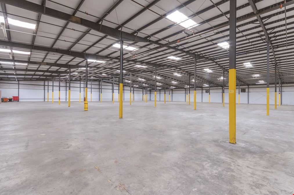 70,000 SF WAREHOUSE SPACE