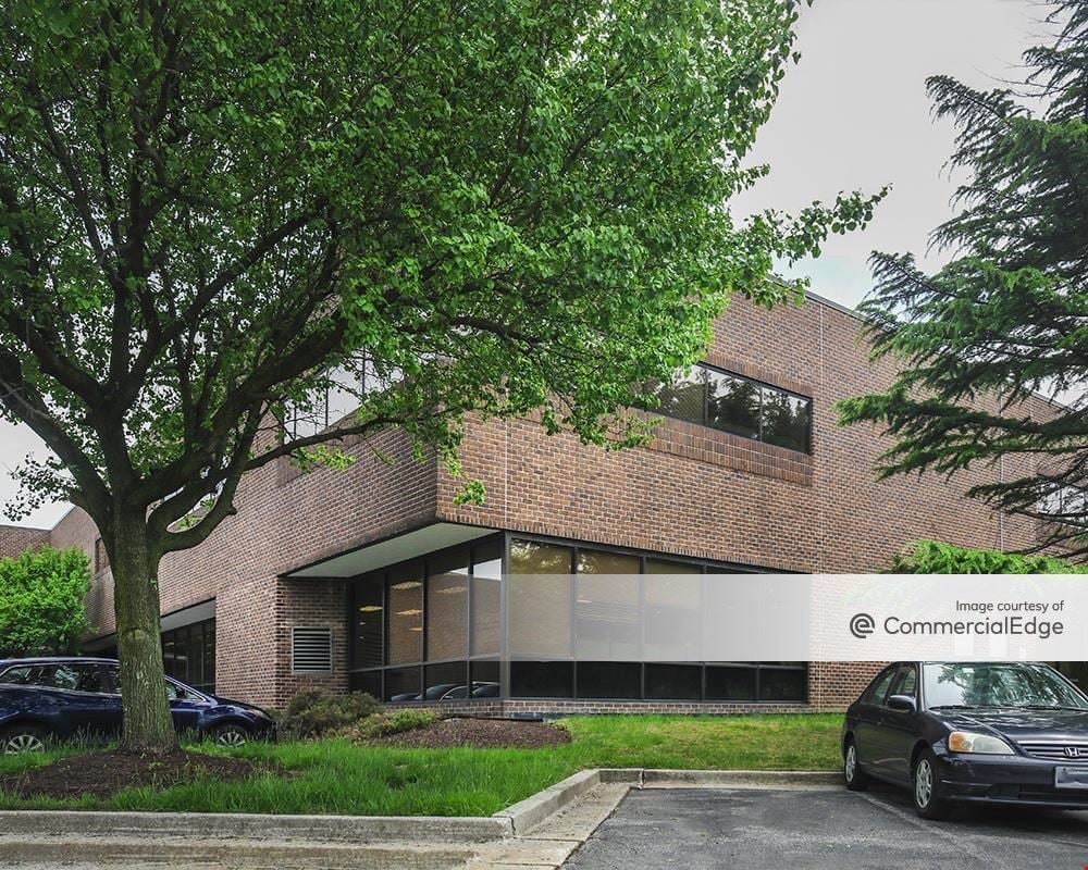 1000 Stewart Avenue