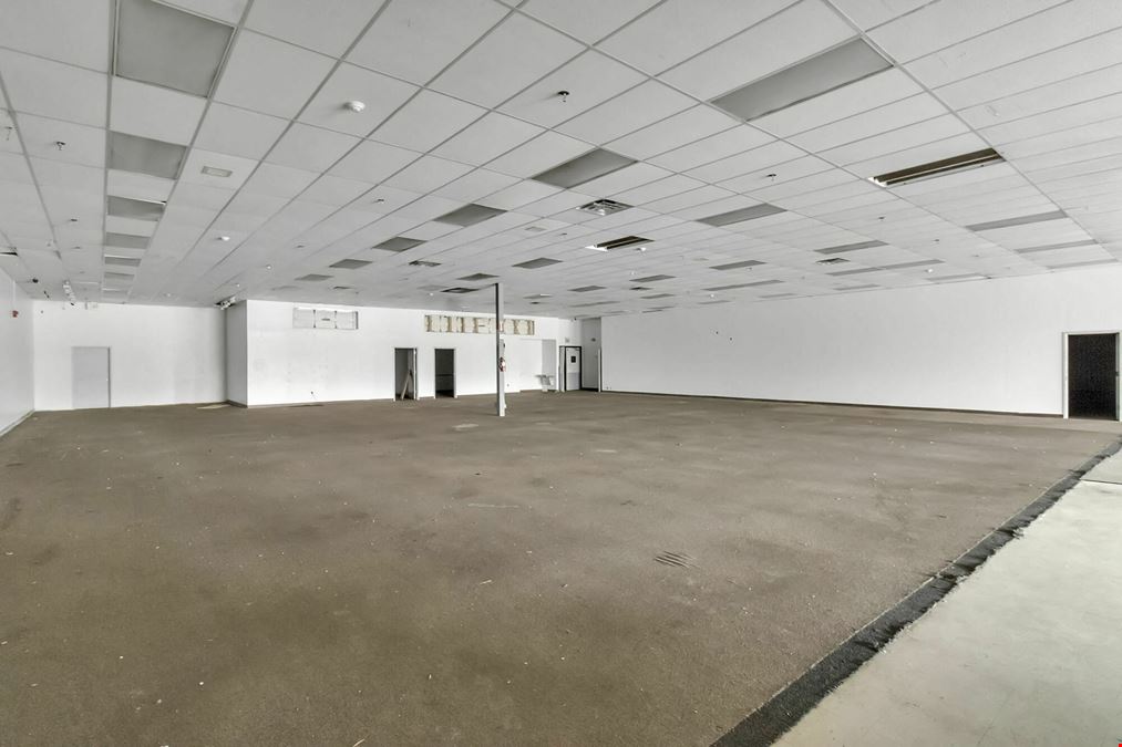Niagara Ontario Plaza