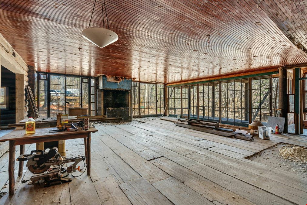 Seven Pines Lodge