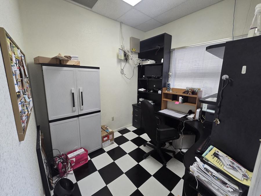 Industrial Flex Space | Corner Unit