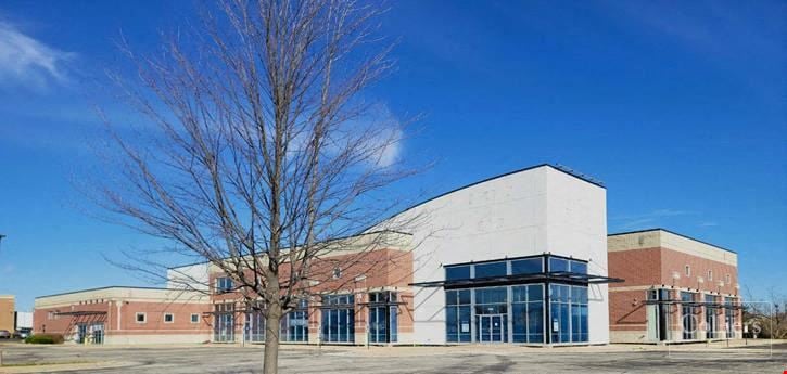 53,000 SF Prime Retail / Showroom Available for Lease or Sale in Palatine