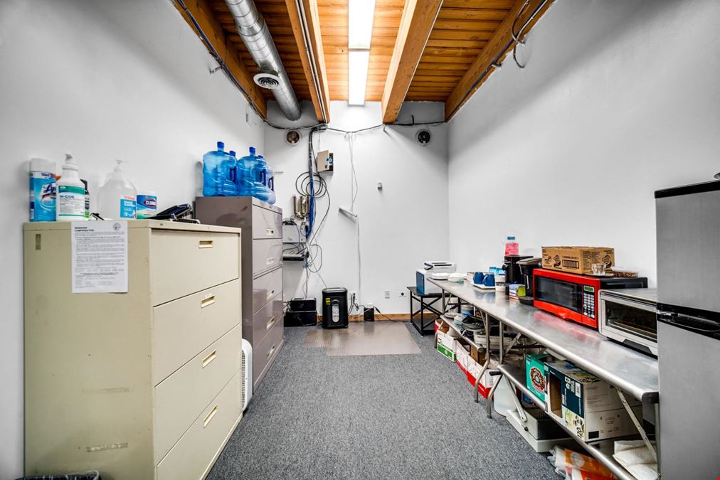 566 W Lake St, Suite 240, Chicago, IL 60661