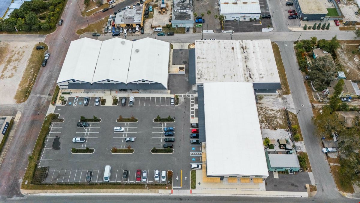 Versatile Warehouse in Vibrant Arts District for Sublease