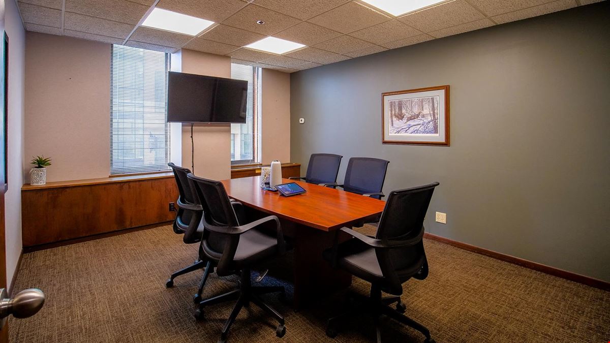 Premier Skyway-Connected Office 