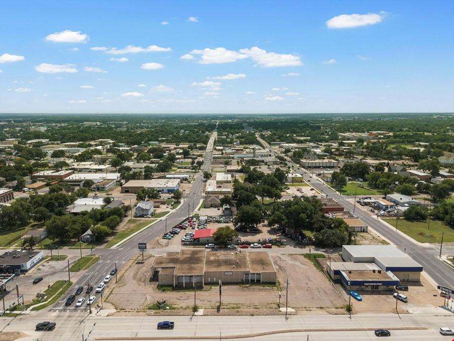 1700 W Waco Dr
